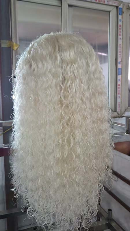 Bigtree santa wig 005.jpg